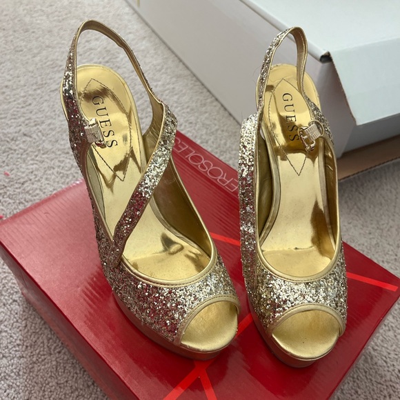 Guess gold sparkle platform heels - Picture 2 of 3